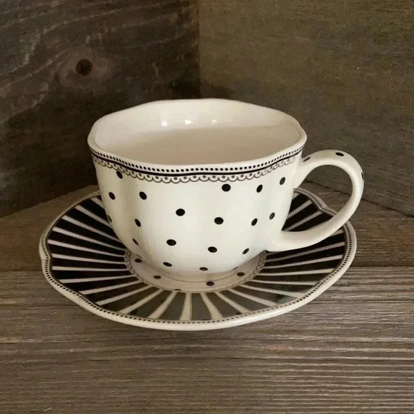 Graces Teaware |  Josephine Black cup & saucer - Picture 2 of 6